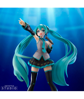 Figura Hatsune Miku 18cm - Vocaloid - La Diva Virtual con su Icónica Pose de Victoria