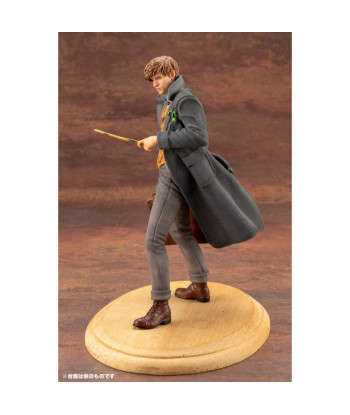 Figura Kotobukiya Newt Scamander ARTFX+ - Animales Fantásticos - El Magizoólogo más Famoso del Mundo Mágico 18cm